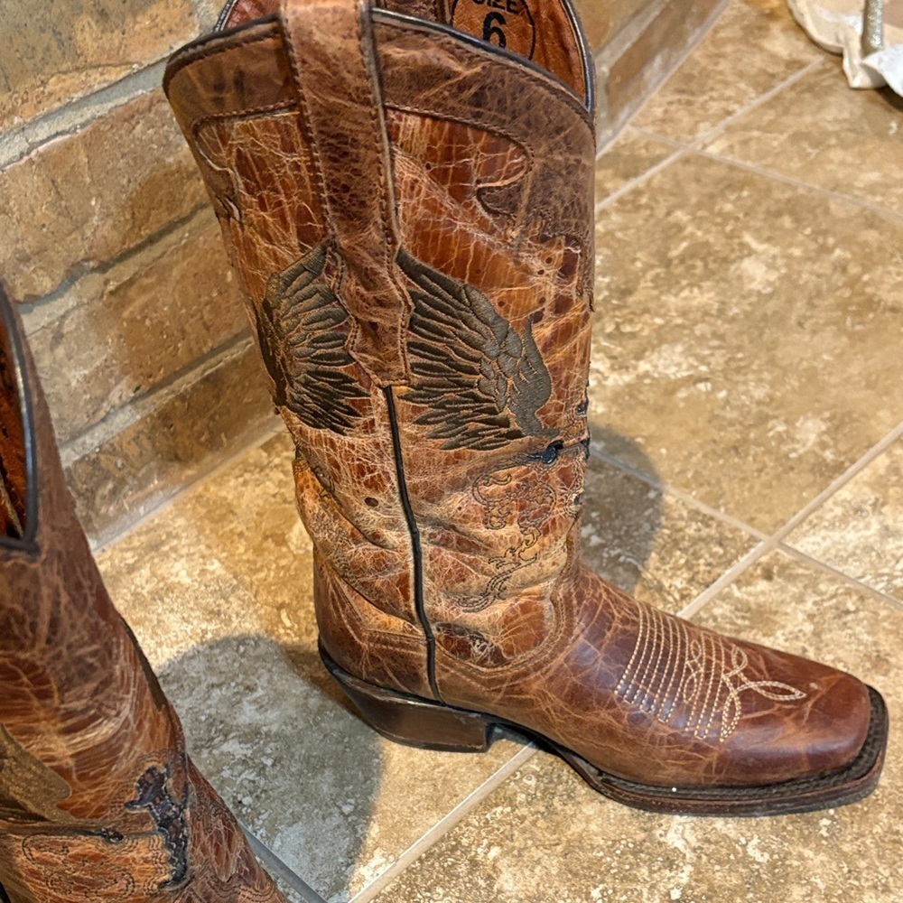 Very Volatile Brown Western Boots - Picture 5 of 16